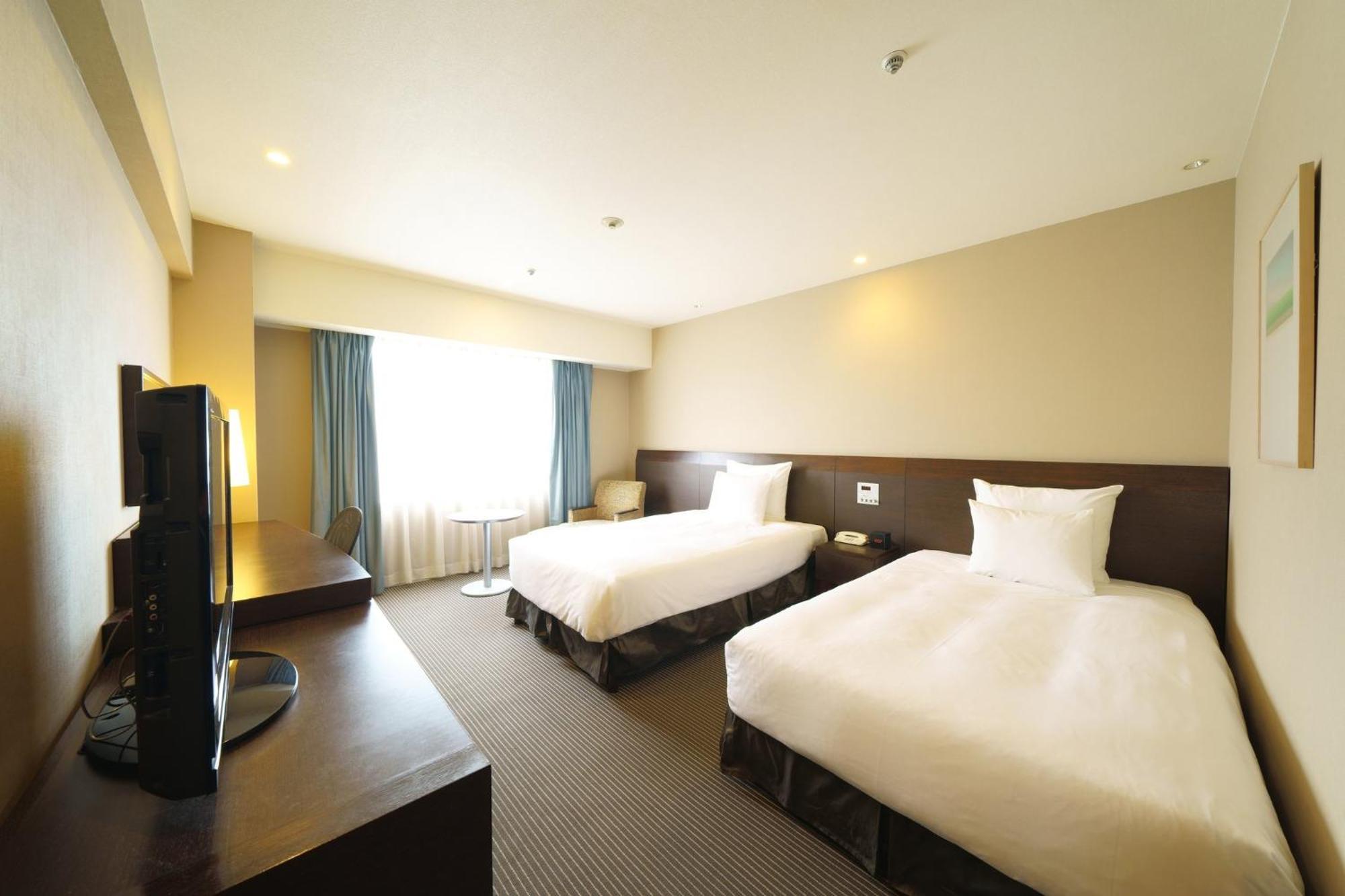 Ana Crowne Plaza By Ihg Hotel 4*