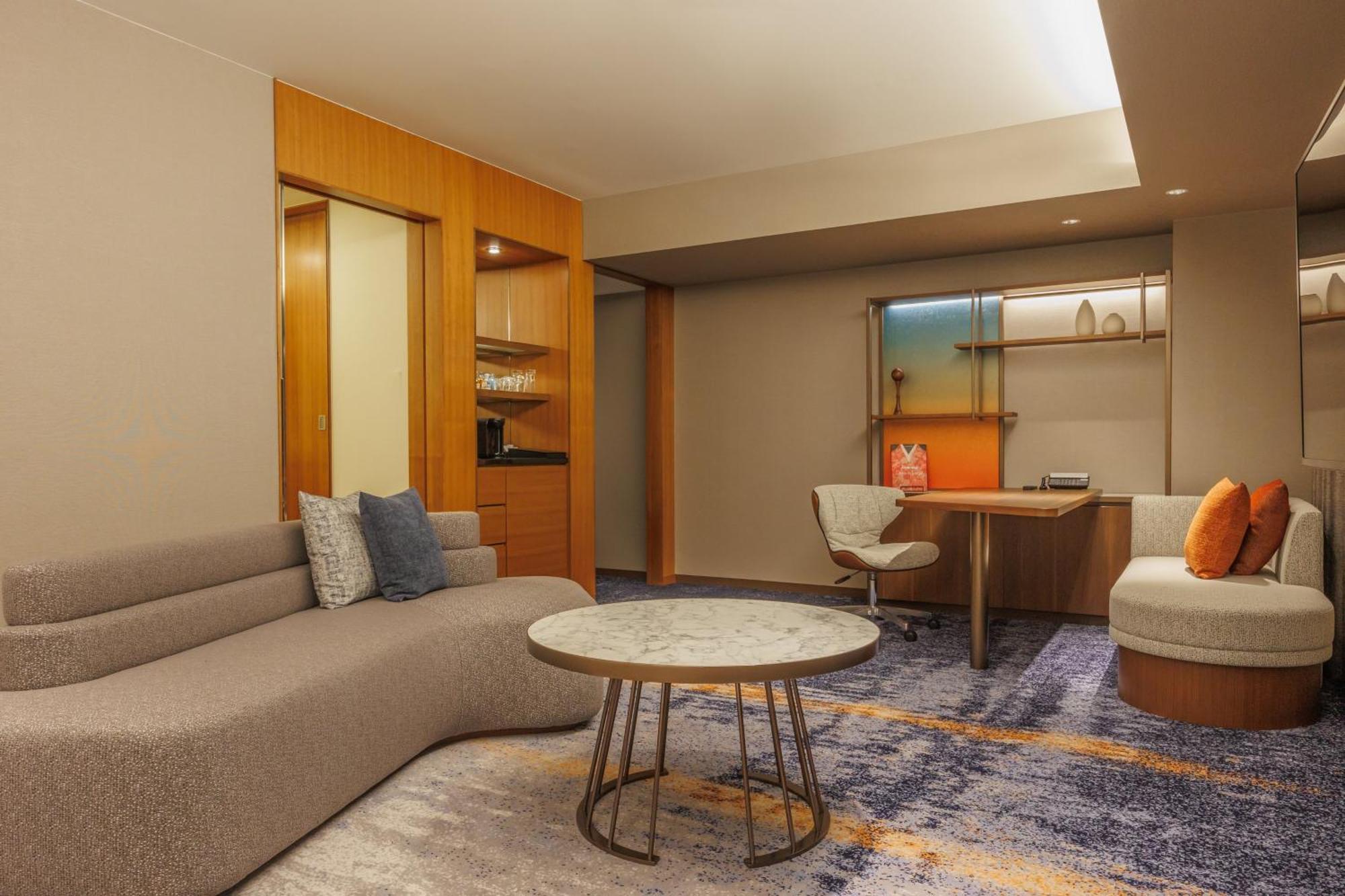 Ana Crowne Plaza By Ihg Hotel 4*